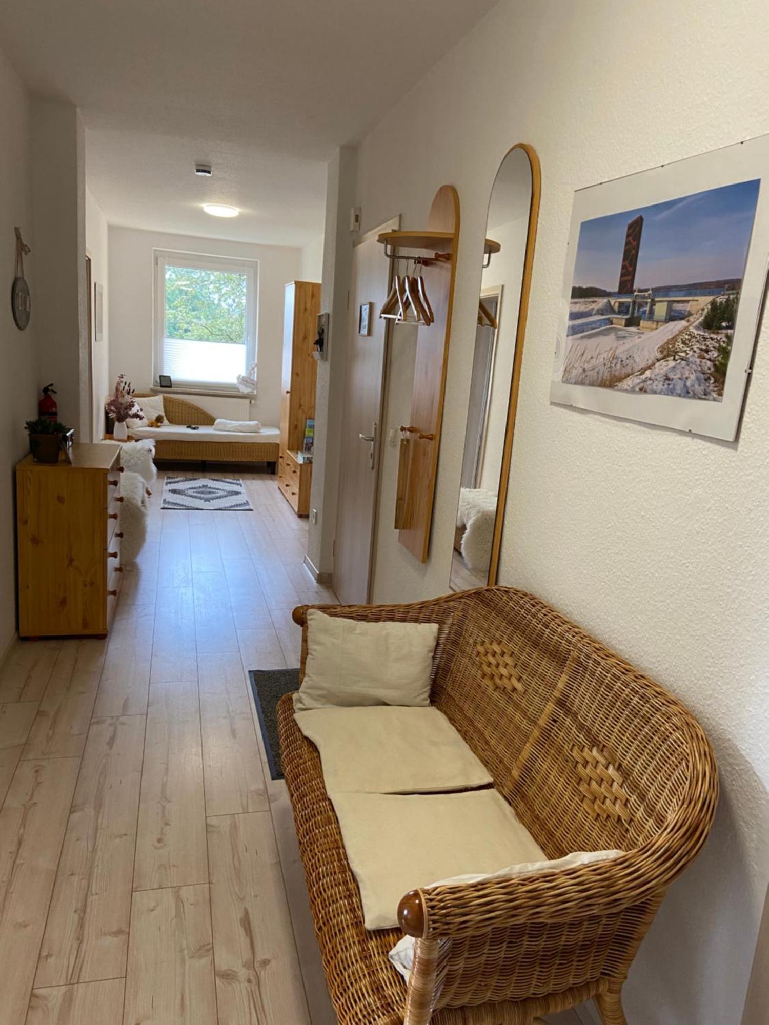 Gelbes Haus Seenland Ferienwohnungen Xl Elsterheide Luaran gambar
