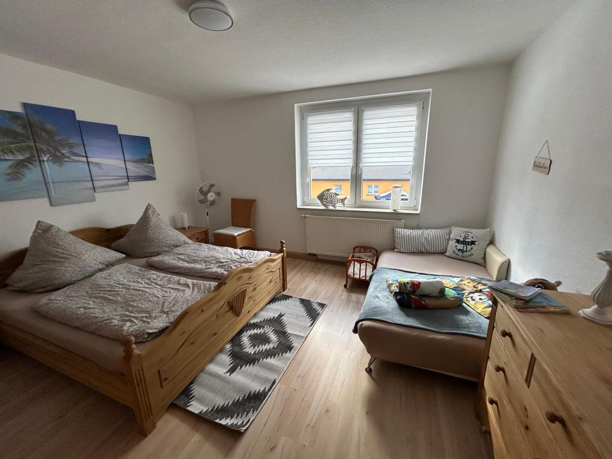 Gelbes Haus Seenland Ferienwohnungen Xl Elsterheide Luaran gambar